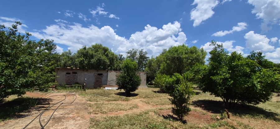4 Bedroom Property for Sale in Zeerust North West